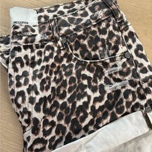 One Teaspoon Leopard Print Women’s Jean Shorts Size 26